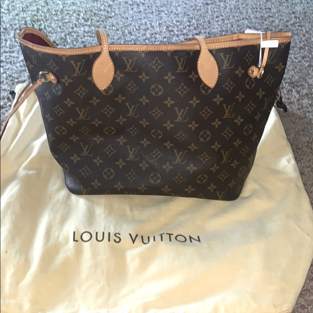 Very good Louis Vuitton Monogram Neverfull MM
